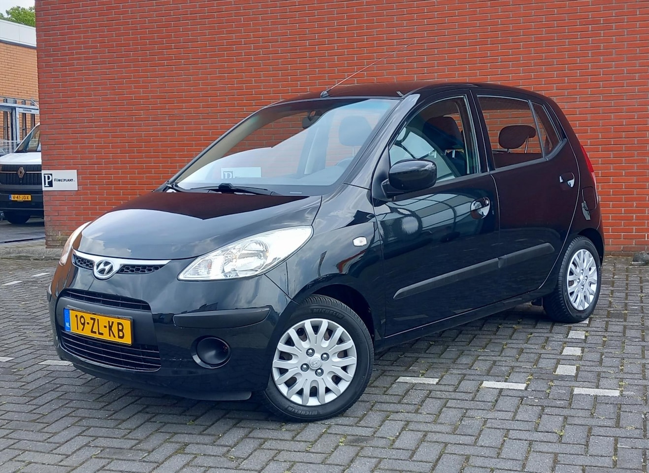 Hyundai i10 - 1.1I 5DR AUTOMAAT Dynamic Airco - AutoWereld.nl
