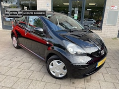 Toyota Aygo - 1.0-12V 5Drs Nieuwe apk Beurt NAP