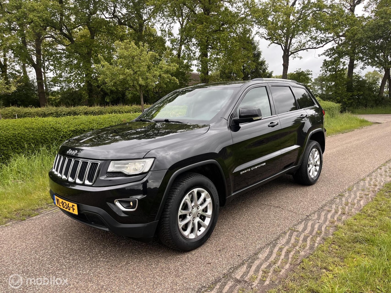 Jeep Grand Cherokee - 3.0 CRD Laredo | Grijs Kenteken | Marge - AutoWereld.nl