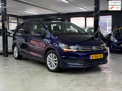 Volkswagen Touran - 1.4 TSI Highline 7p Automaat | Pano | Navi | Trekhaak