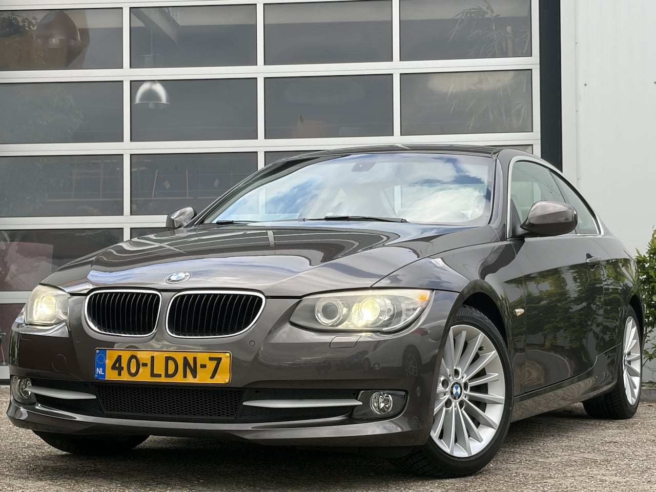 BMW 3-serie Coupé - 320i Corporate Lease High Executive 164pk | Audio-navigatie full map | Bi-xenon koplampen - AutoWereld.nl