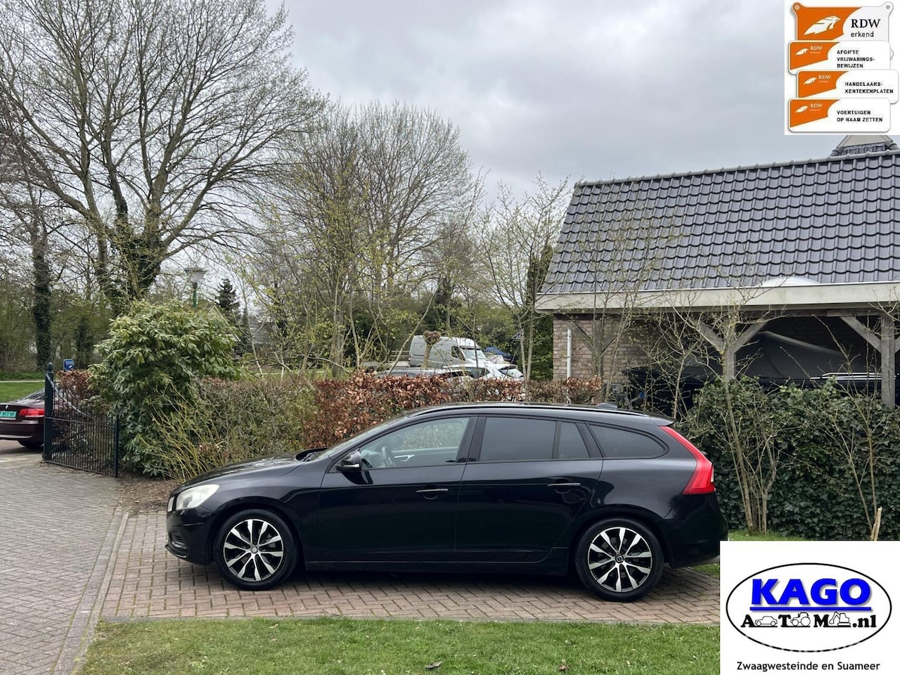 Volvo V60 - 1.6 T3 R-Design 1.6 T3 R-Design - AutoWereld.nl