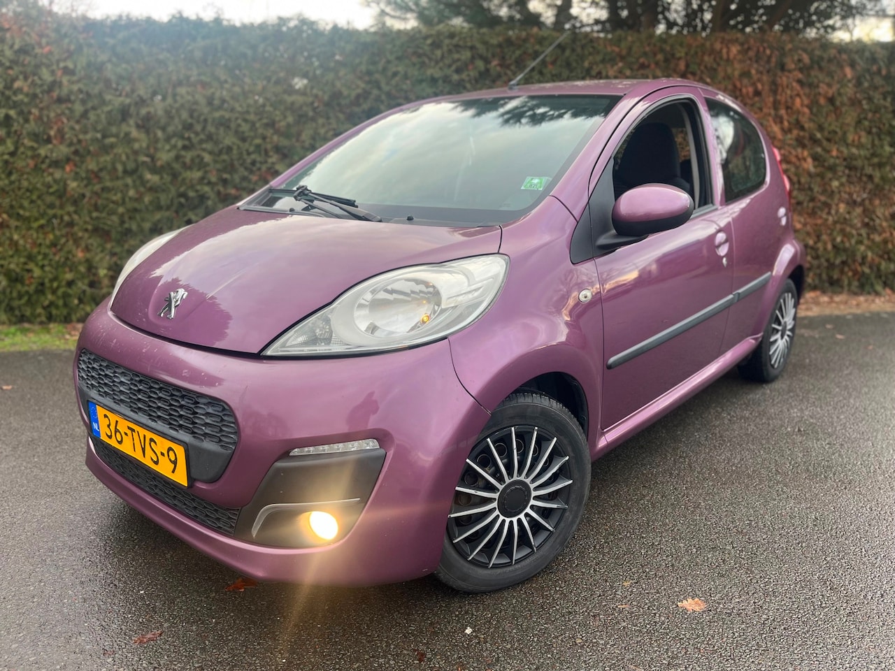 Peugeot 107 - 1.0 Active AIRCO LED NIEUWE-APK 5 DEURS !! - AutoWereld.nl