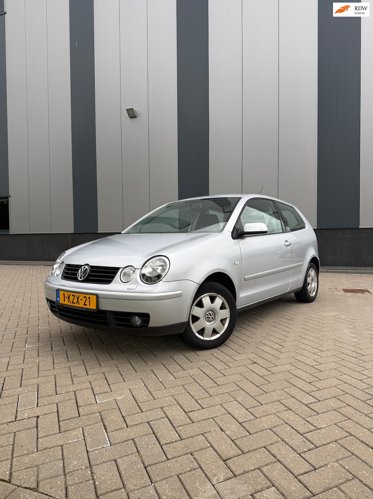 Volkswagen Polo - 1.4-16V Benzine 2002 | Stoelverwarming | Eleck. ramen - AutoWereld.nl