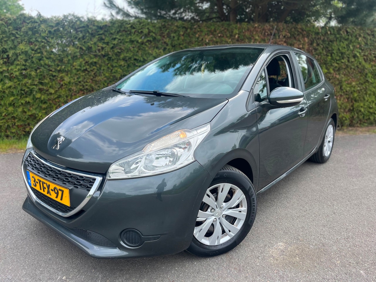 Peugeot 208 - 1.2 VTi Active 5-DEURS NAVIGATIE AIRCO KOOPJE !! - AutoWereld.nl