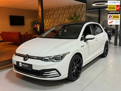 Volkswagen Golf - 1.5 eTSI DSG Style | Pano | Memory | Massage | Camera | CarPlay | ACC | LED