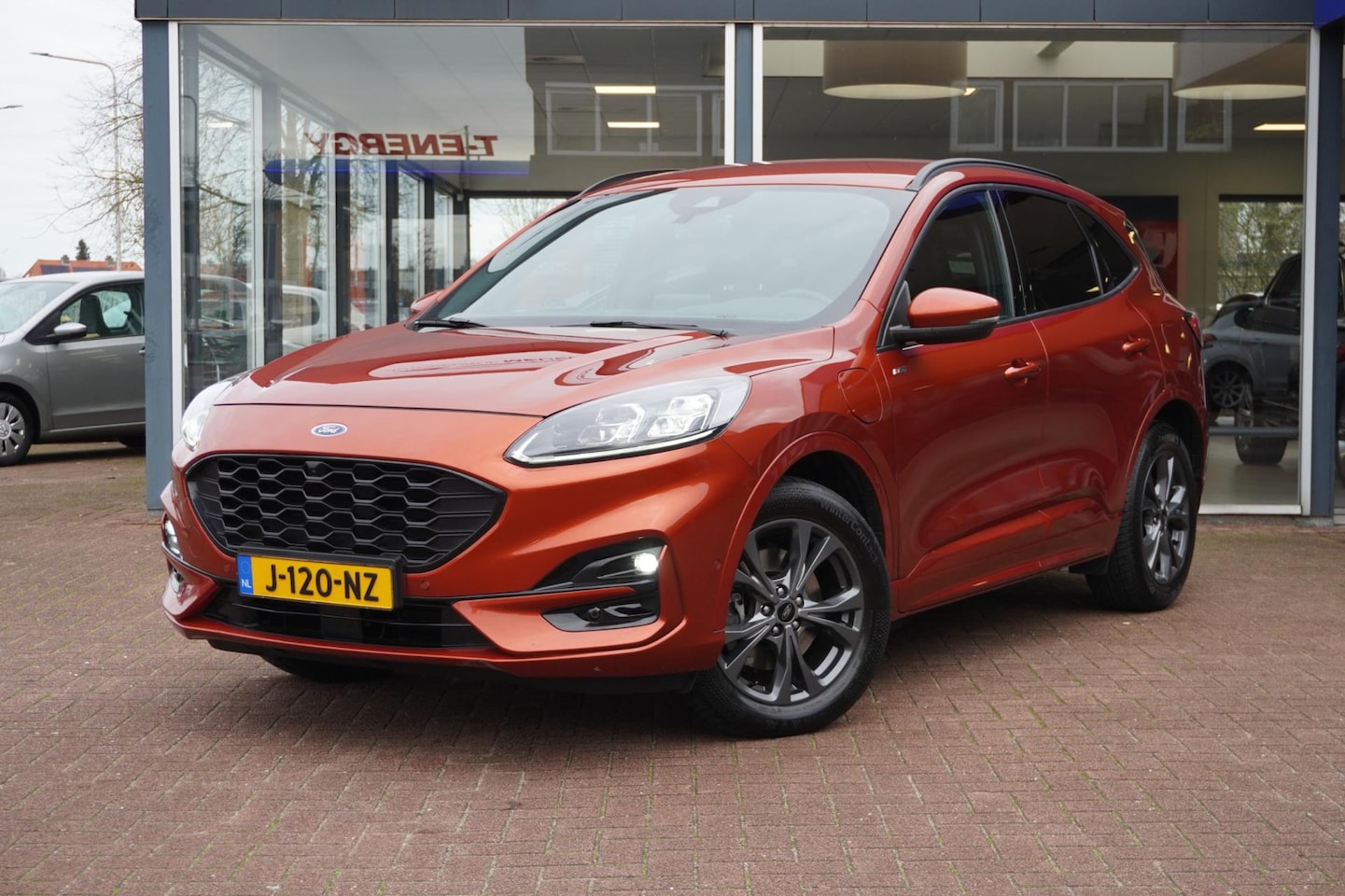 Ford Kuga - 2.5 PHEV ST-Line X | Automaat | Navigatie | Airco | Elek. Pakket | Camera | Inruil mogelij - AutoWereld.nl