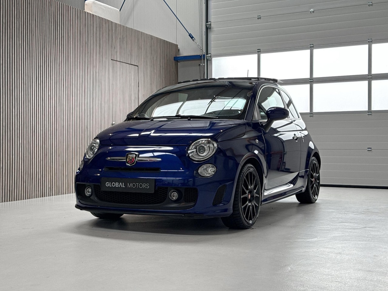 Fiat 500 Abarth - 1.4 T-Jet - PANORAMADAK - MONZA UITLAAT - XENON - HANDGESCHAKELD - CLIMATRONIC - AutoWereld.nl