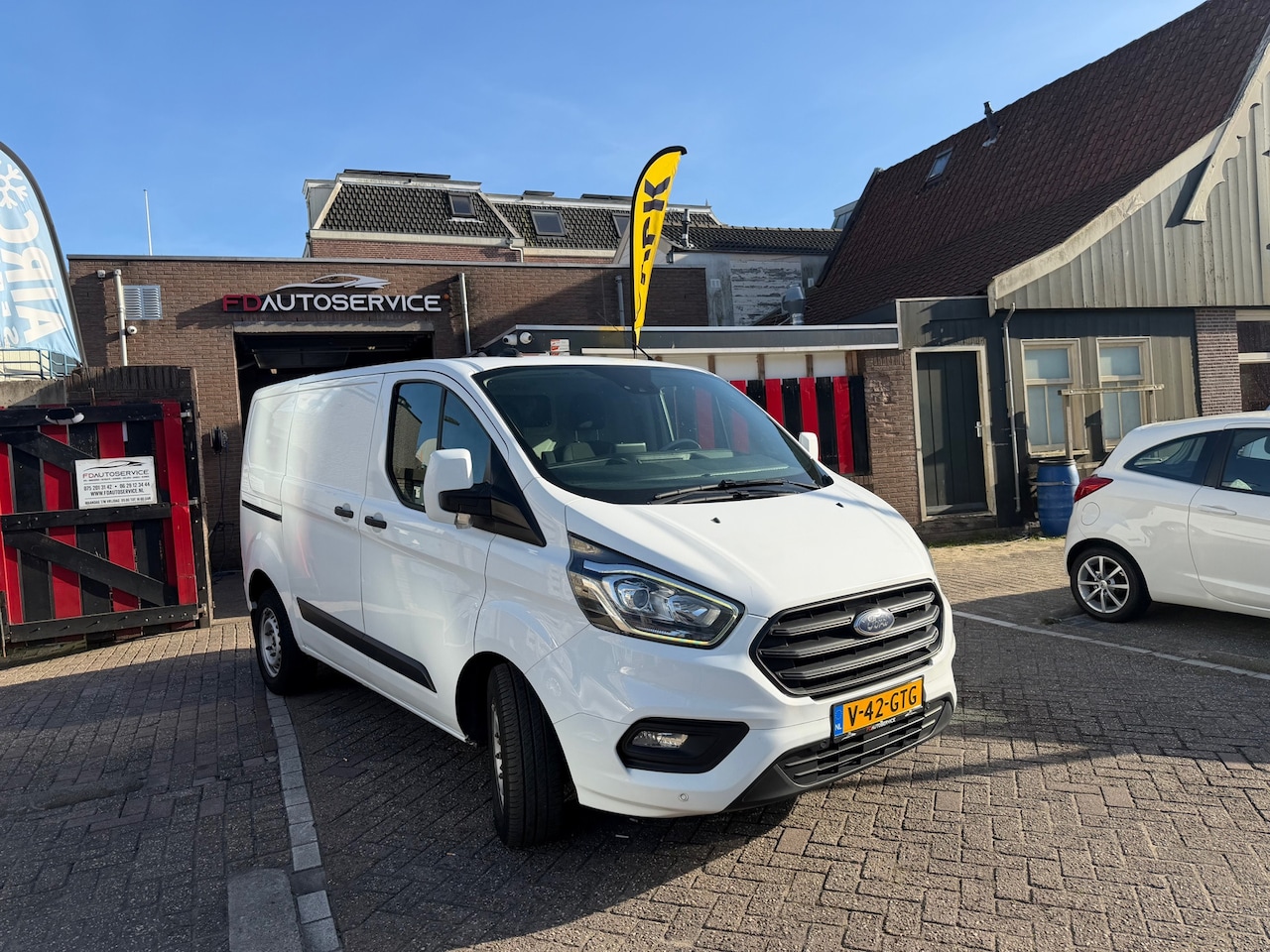 Ford Transit Custom - 280 2.0 TDCI L1H2 Trend 280 2.0 TDCI L1H2 Trend - AutoWereld.nl
