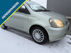 Toyota Yaris - 1.3-16V VVT-i Sol Airco AUTOMAAT