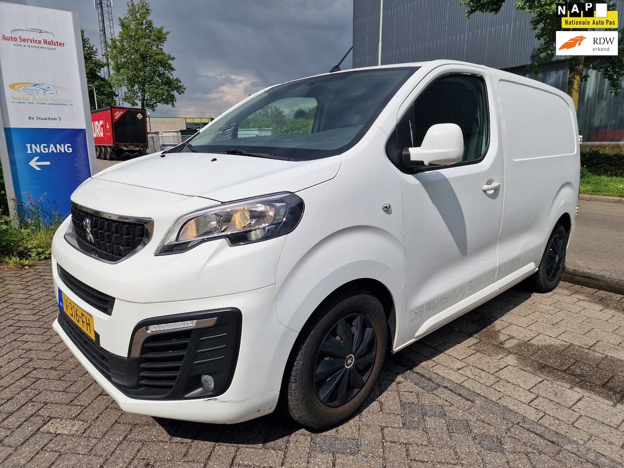 Peugeot Expert - 226C 1.6 BlueHDI 115 Pro, Apk, Nap, Zeer goed rijdend, Inruil mogelijk. - AutoWereld.nl