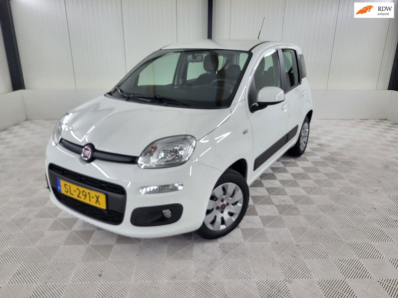 Fiat Panda - 0.9 TwinAir Lounge 0.9 TwinAir Lounge, Automaat, Navigatie - AutoWereld.nl