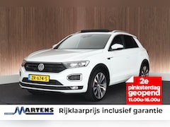 Volkswagen T-Roc - 1.5 TSI 150pk DSG R-Line Sport Trekhaak Camera Stuur+Stoelverwarming Keyless Panoramadak V