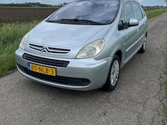 Citroën Xsara Picasso - 1.6i-16V Image climate control / trekhaak