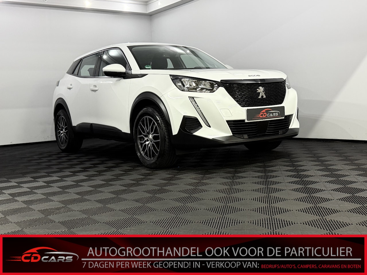 Peugeot 2008 - 1.2 PureTech Active Pack Apple carplay, Parkeersensoren, Stoelverwarming, Cruise control, - AutoWereld.nl