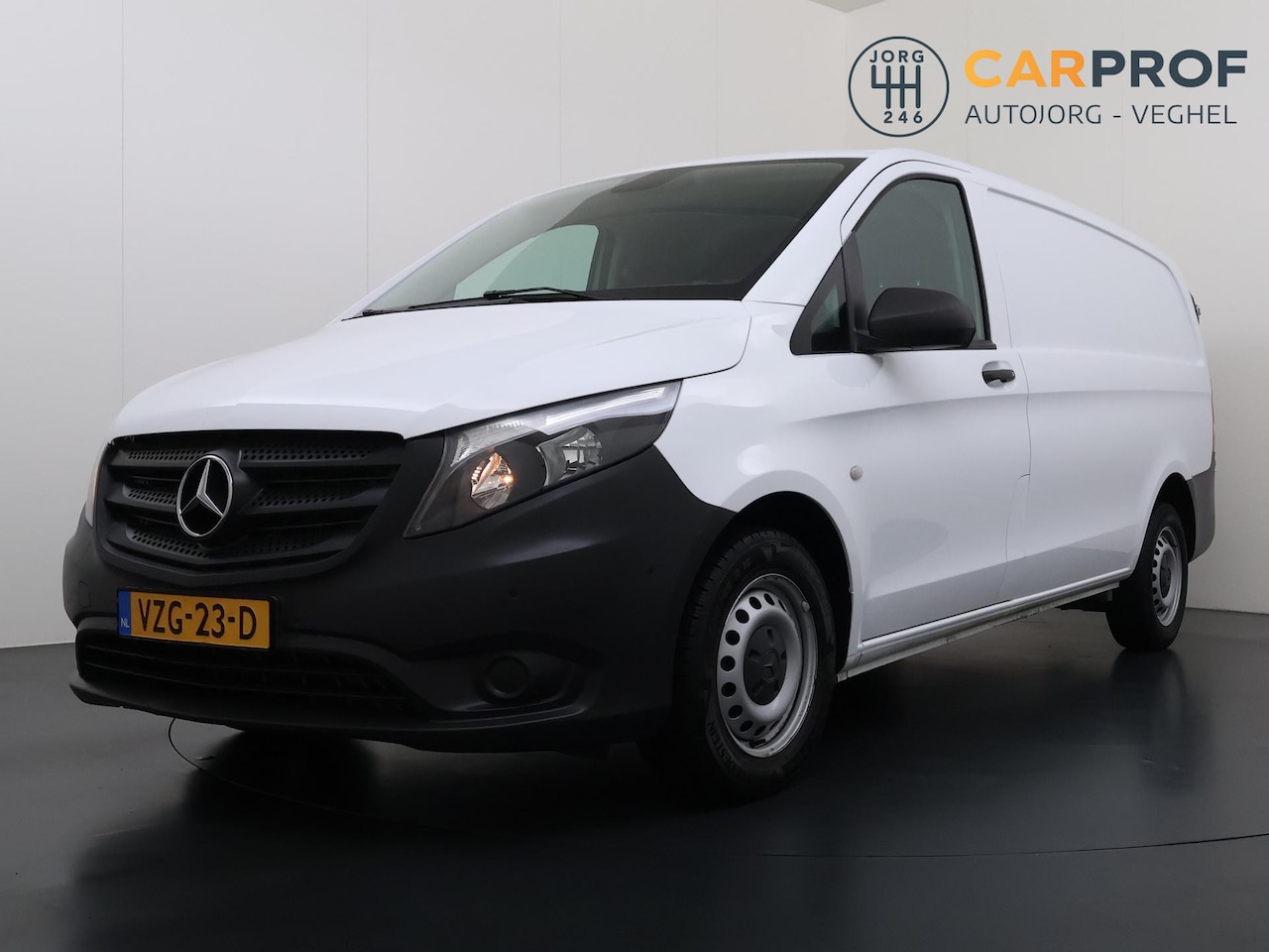 Mercedes-Benz Vito - 110 CDI Lang Facelift Trekhaak Airco Navigatie 3 Zitplaatsen - AutoWereld.nl
