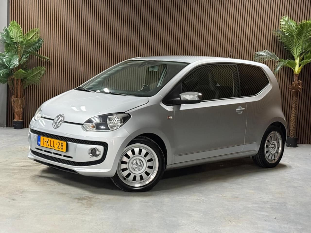 Volkswagen Up! - 1.0 high up! BlueM. - AutoWereld.nl