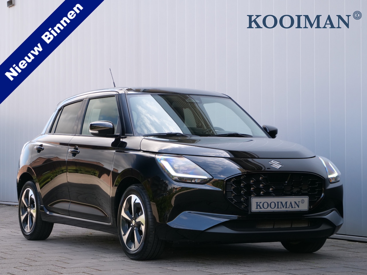 Suzuki Swift - 1.2 Style Smart Hybrid 81 Pk Navi / DAB / Apple Carplay / Camera / Stoelverwarming - AutoWereld.nl