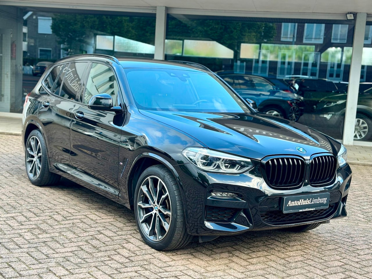 BMW X3 - XDrive30e High Executive|M Pakket|Camera|HUD|Trekhaak|CarPlay|Zwart-Zwart - AutoWereld.nl