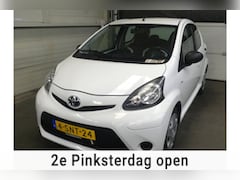 Toyota Aygo - 1.0 VVT-i Now - Airco - Dealer onderhouden - Leer