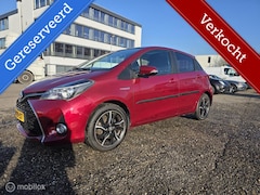 Toyota Yaris - 1.5 Hybrid Dynamic Bi-Tone 2016, 125000 KM