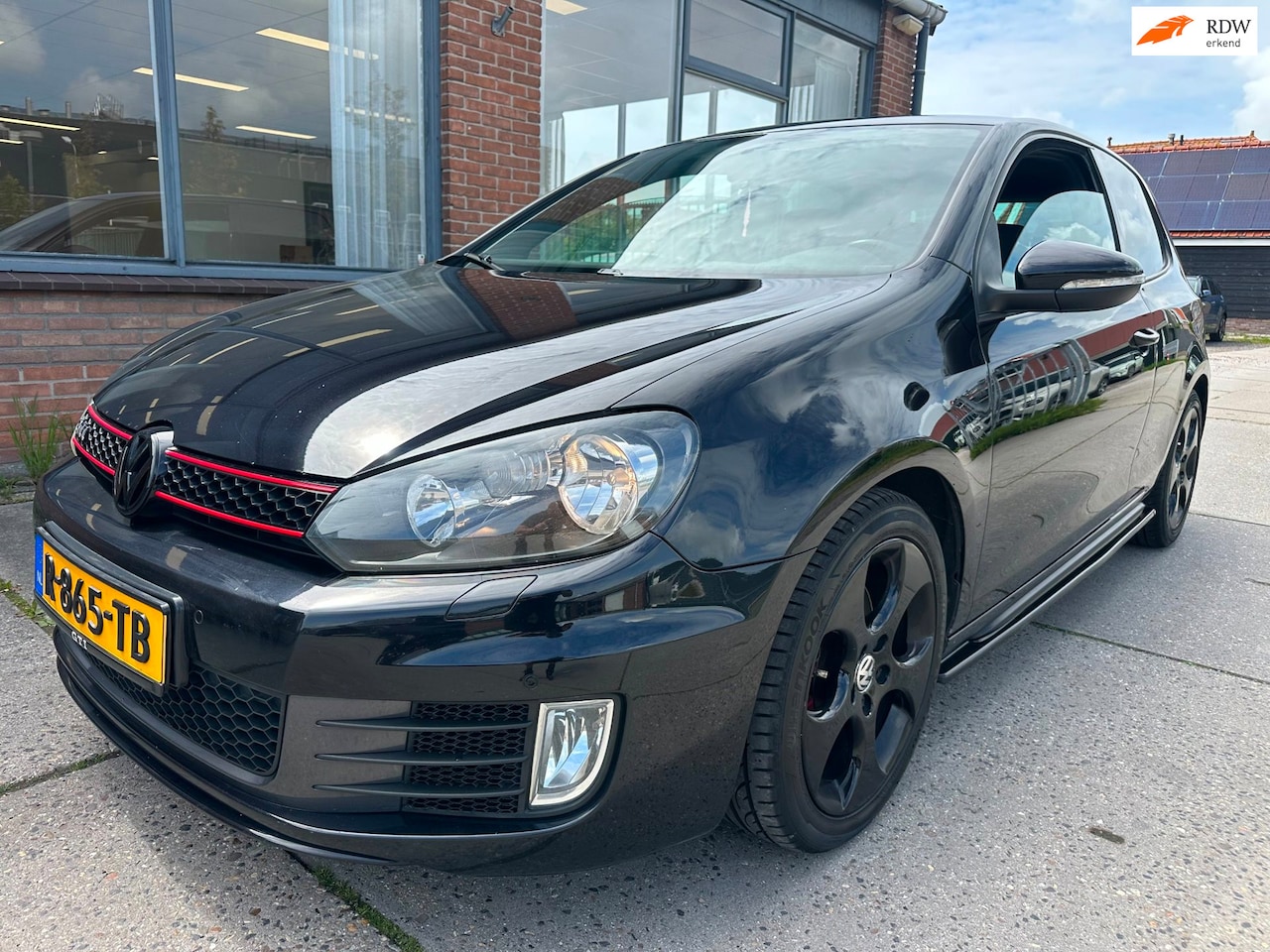 Volkswagen Golf - 2.0 GTI Leder 6BAK CarPlay LM Black Magic uitvoering - AutoWereld.nl