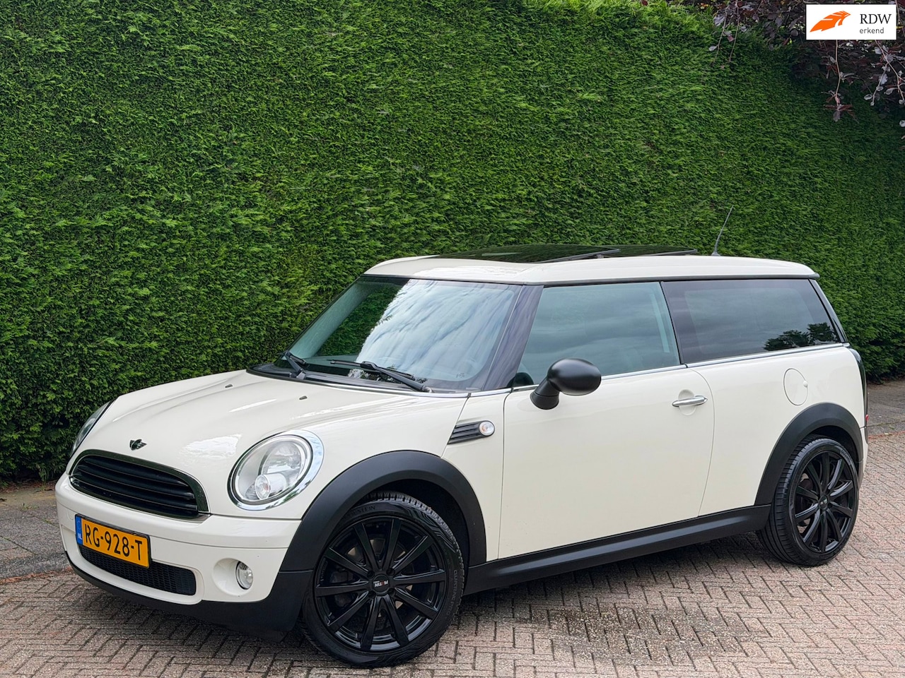 MINI Clubman - Mini 1.4 RIJDT GOED/NETTE AUTO/PANORAMADAK!!! - AutoWereld.nl