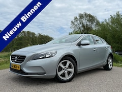 Volvo V40 - 2.0 D2 Momentum Business | EXPORT | Harman & Kardon | H-Leder | Navi | Clima | 16" Velgen