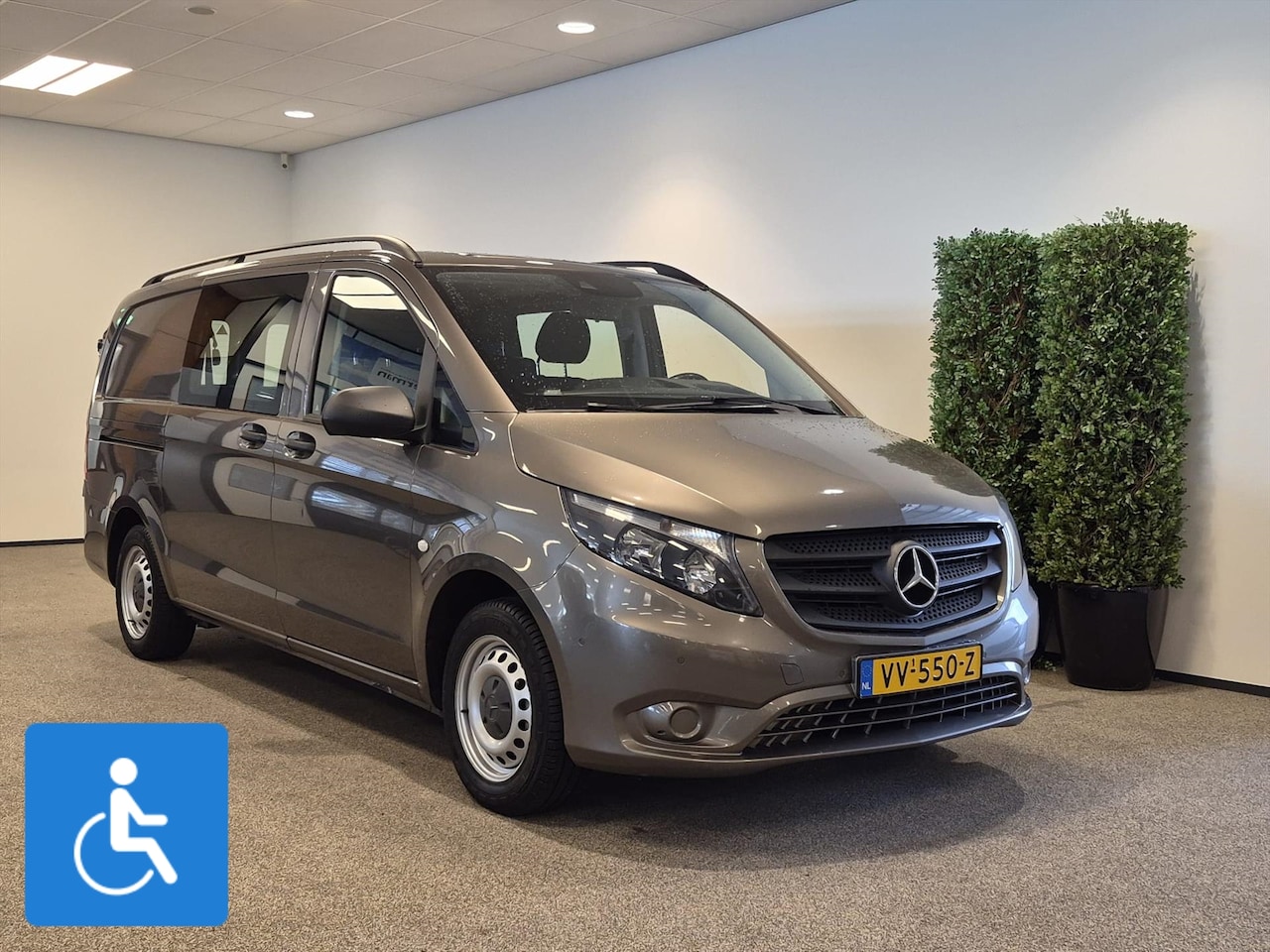 Mercedes-Benz Vito - L2H1 Rolstoelbus - AutoWereld.nl