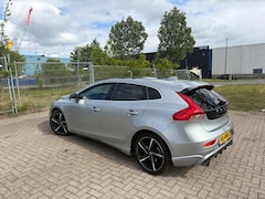 Volvo V40 - 2.0 D2 R-Design Pano, onderhoudsboekjes, NAP
