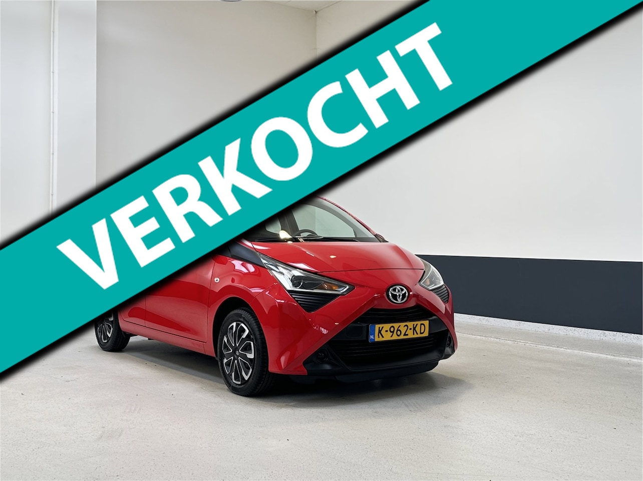 Toyota Aygo - 1.0 VVT-i x-fun| NL| 1 Eig | Airco| C.V | Bluetooth | - AutoWereld.nl
