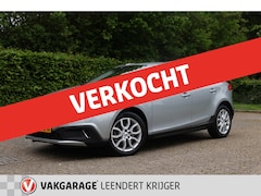 Volvo V40 Cross Country - 2.0 T3 Momentum|Trekhaak|Volledig rijklaar|12 maanden BOVAG gara