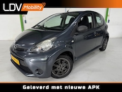 Toyota Aygo - 1.0 VVT-I NOW / eerste eigenaar / LM velgen / Airco / APK t/m 05-2027