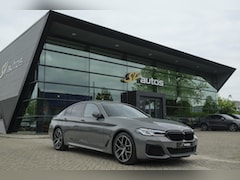 BMW 5-serie - 520i 184pk M-sport Schuifdak *BTW* Comfortstoelen Individual Sfeerverlichting NLauto 1e Ei