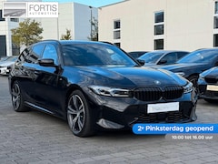 BMW 3-serie Touring - 320d xDrive M-SPORT * LED, NAVI+, LEDER, PANORAMA, H&K, HuD, TREKH, 19-inch LMV * 1e EIG
