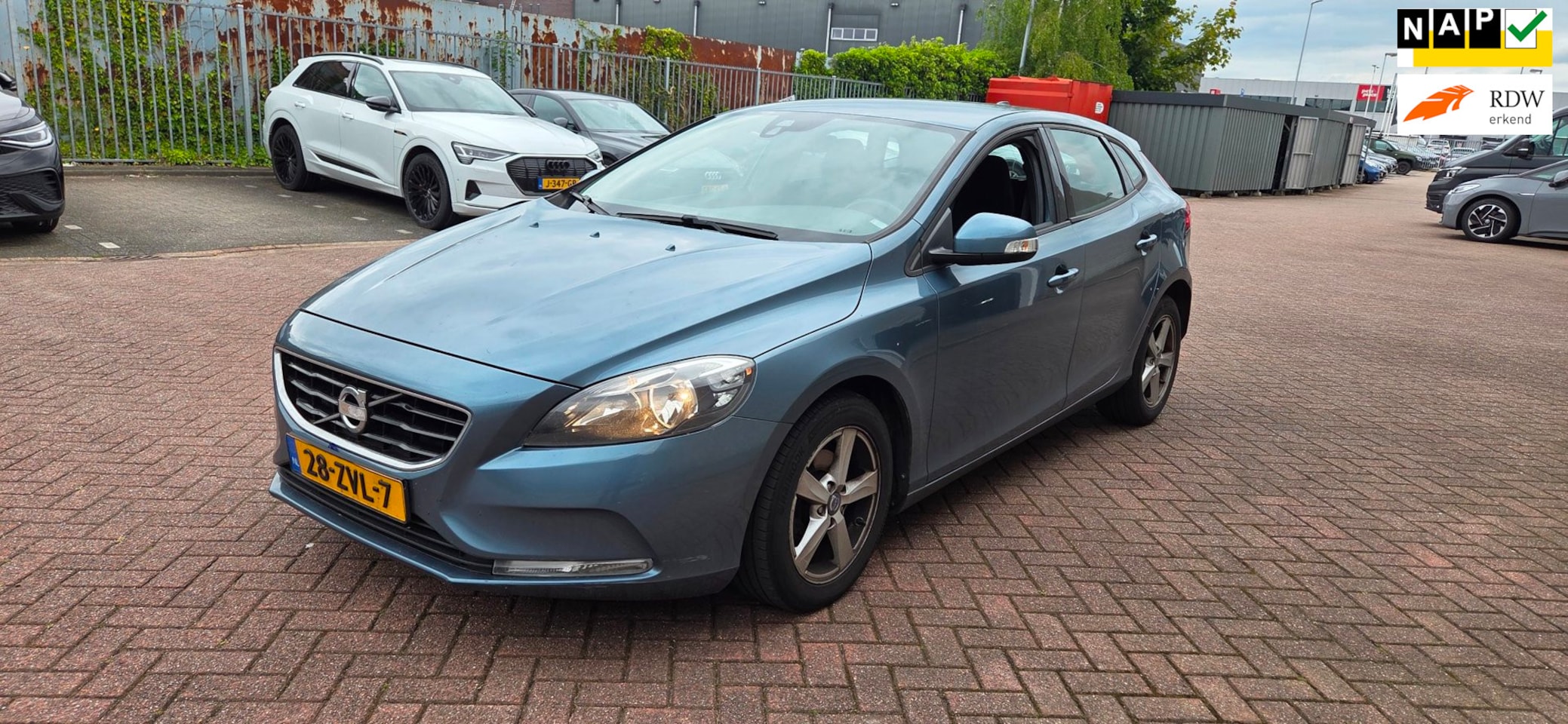 Volvo V40 - 1.6 D2 Kinetic Rijd en schakelt 100% - AutoWereld.nl
