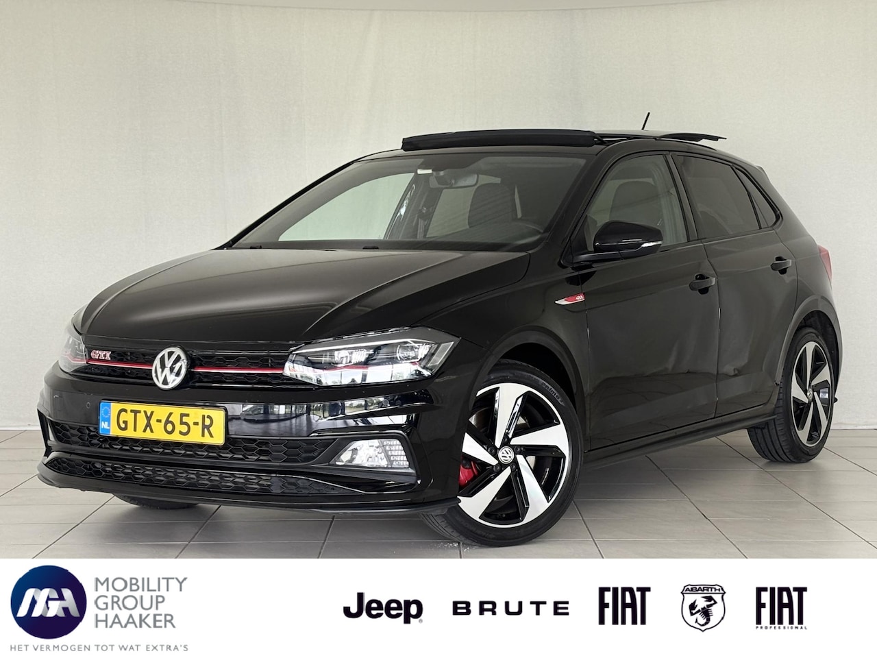 Volkswagen Polo - 2.0 TSI GTI | Schuif-kanteldak | Apple-Android | Stoelverwarming - AutoWereld.nl