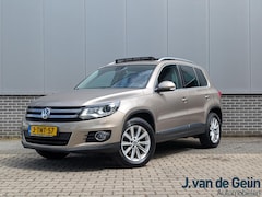 Volkswagen Tiguan - 2.0 TSI Sport&Style 4Motion | Panorama | Leer | Trekhaak | Org NL
