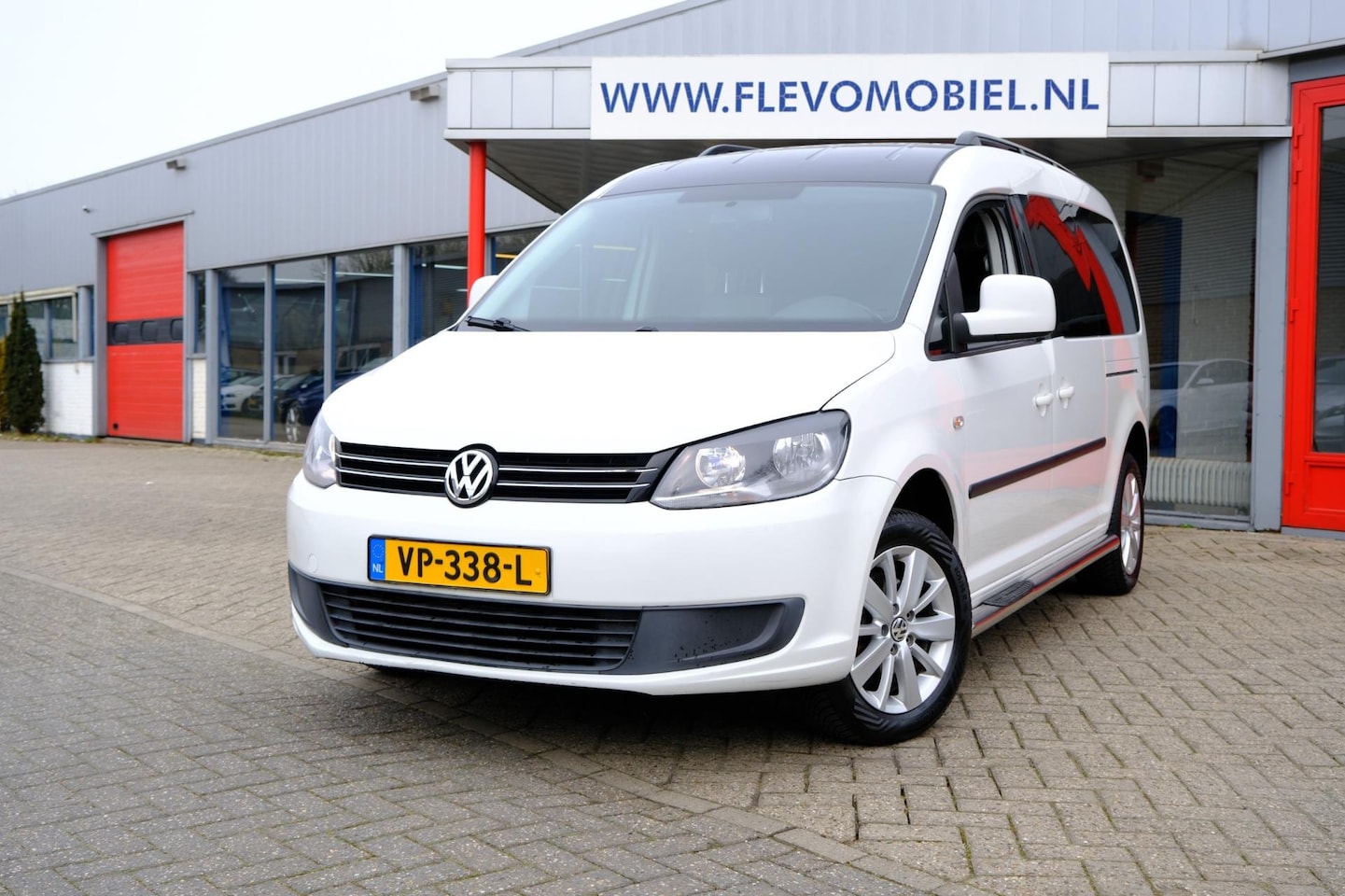 Volkswagen Caddy Maxi - 1.6 TDI BMT DC 5-Persoons Clima|Cruise|Navi via Android|LMV - AutoWereld.nl