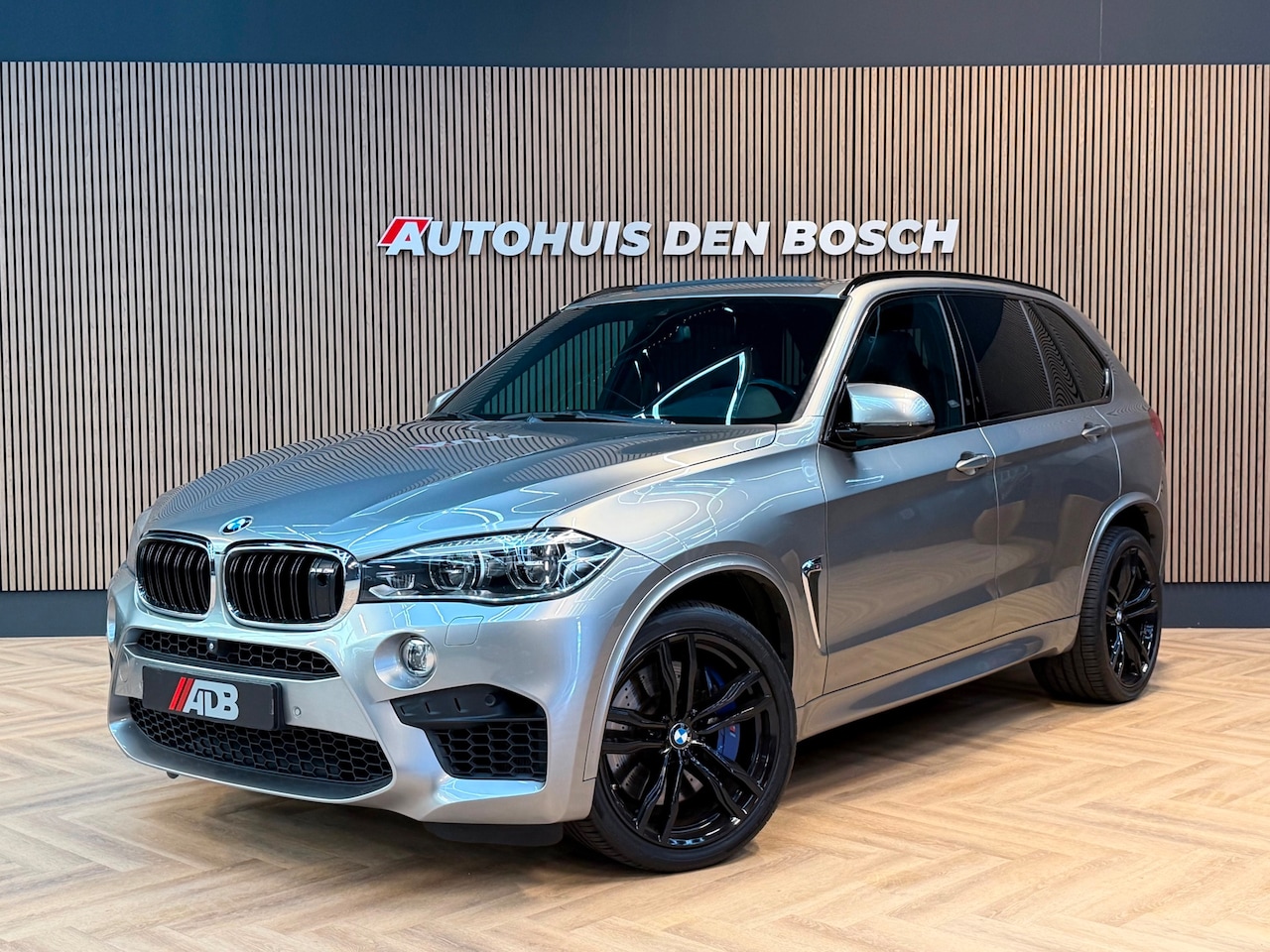 BMW X5M - 4.4 V8 575PK 2017 - B&O - Pano - Carbon - Memory - AutoWereld.nl