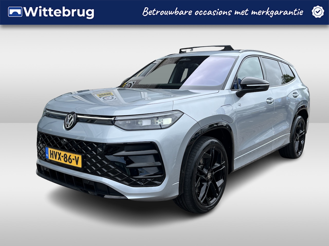 Volkswagen Tayron - 1.5 eHybrid R-Line Edition / AUTOMAAT/ 2X-LINE/ GARANTIE TM 08-2029/ PANO/ ACC/ TREKHAAK/ - AutoWereld.nl
