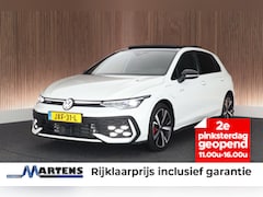 Volkswagen Golf - 1.5 272pk eHybrid GTE Black Style Trekhaak 360Camera Head-Up Panoramadak Keyless Stoelverw