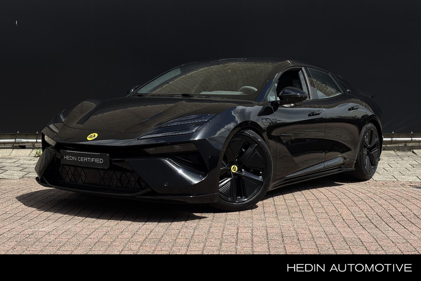 Lotus Emeya - Base 102 kWh | Intelligent Glass Roof | Luchtvering | 21" Glossy black velgen | Alcantara - AutoWereld.nl