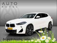 BMW X2 - sDrive20i High Executive AUTOMAAT | LEDER | DODEHOEK DETECTIE | ACHTERUIT RIJ CAMERA | SPO