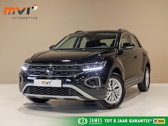 Volkswagen T-Roc - 1.0 TSI Life / 110pk / Trekhaak / Achteruitrij camera / Stoelverwarming /