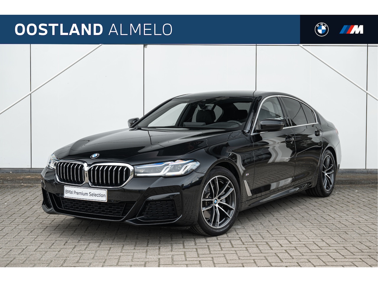 BMW 5-serie - 520i High Executive M Sport Automaat / Comfortstoelen / Achteruitrijcamera / Laserlight / - AutoWereld.nl