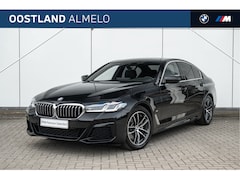 BMW 5-serie - 520i High Executive M Sport Automaat / Comfortstoelen / Achteruitrijcamera / Laserlight /