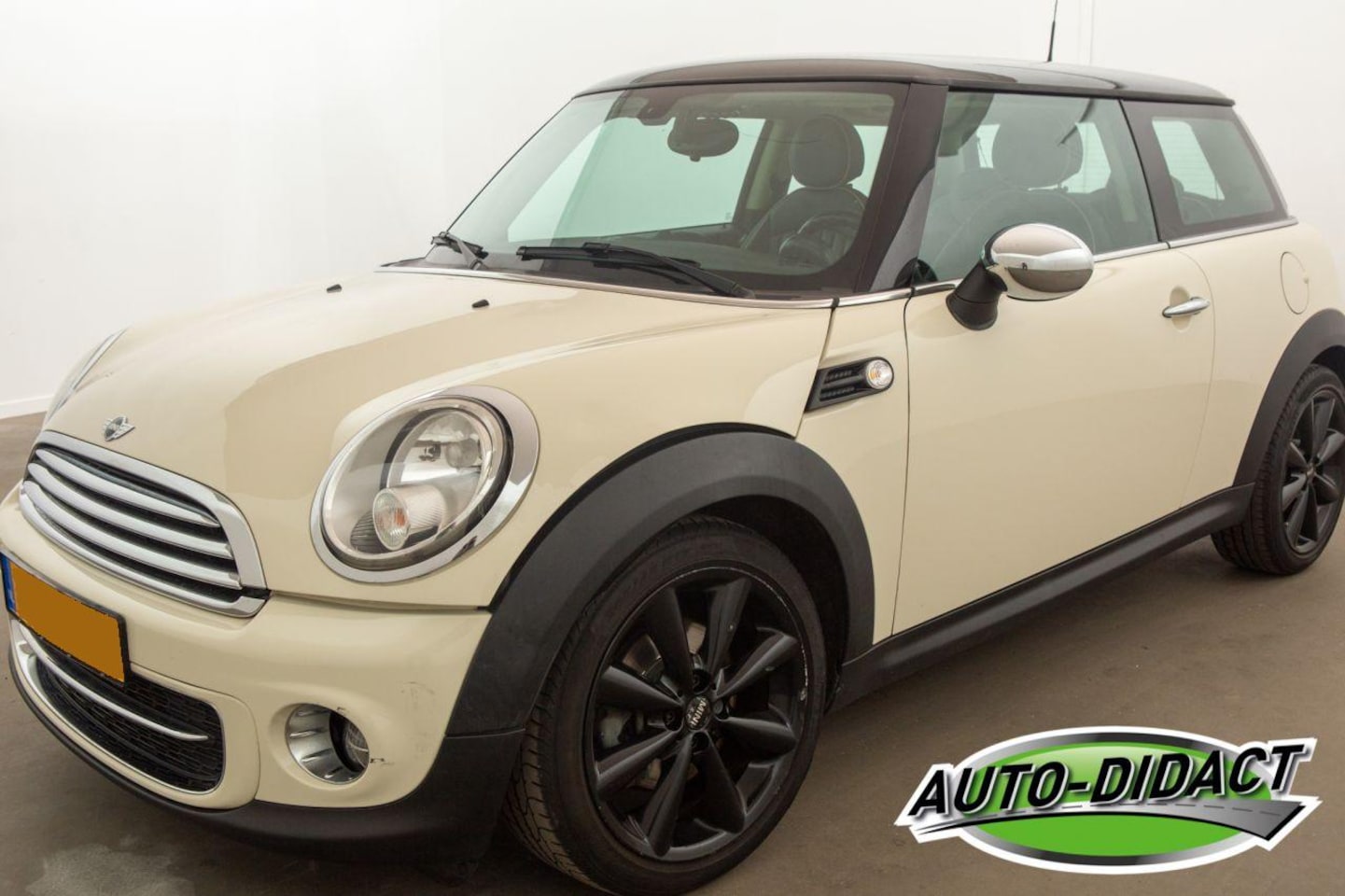 MINI Cooper - 1.6 Cooper Clima Navi Leder Westminster - AutoWereld.nl
