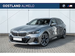 BMW 5-serie Touring - 530e M Sport Automaat / Trekhaak / Comfort Access / Achteruitrijcamera / Adaptieve LED / S