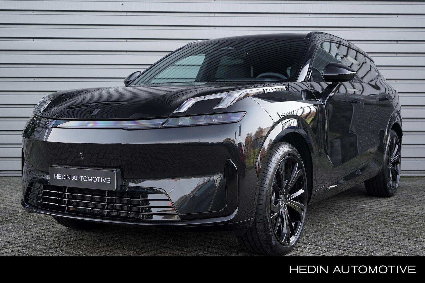 Lynk & Co 08 - 1.5 More | Black Edition | Panorama dak | Stoelventilatie | 200 KM Electrisch | Kunst Lede - AutoWereld.nl